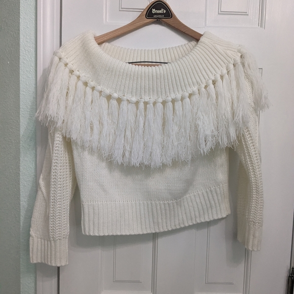 Shein Women's Off Shoulder Distressed Cropped Knitted Fringe White Small. - Picture 2 of 6